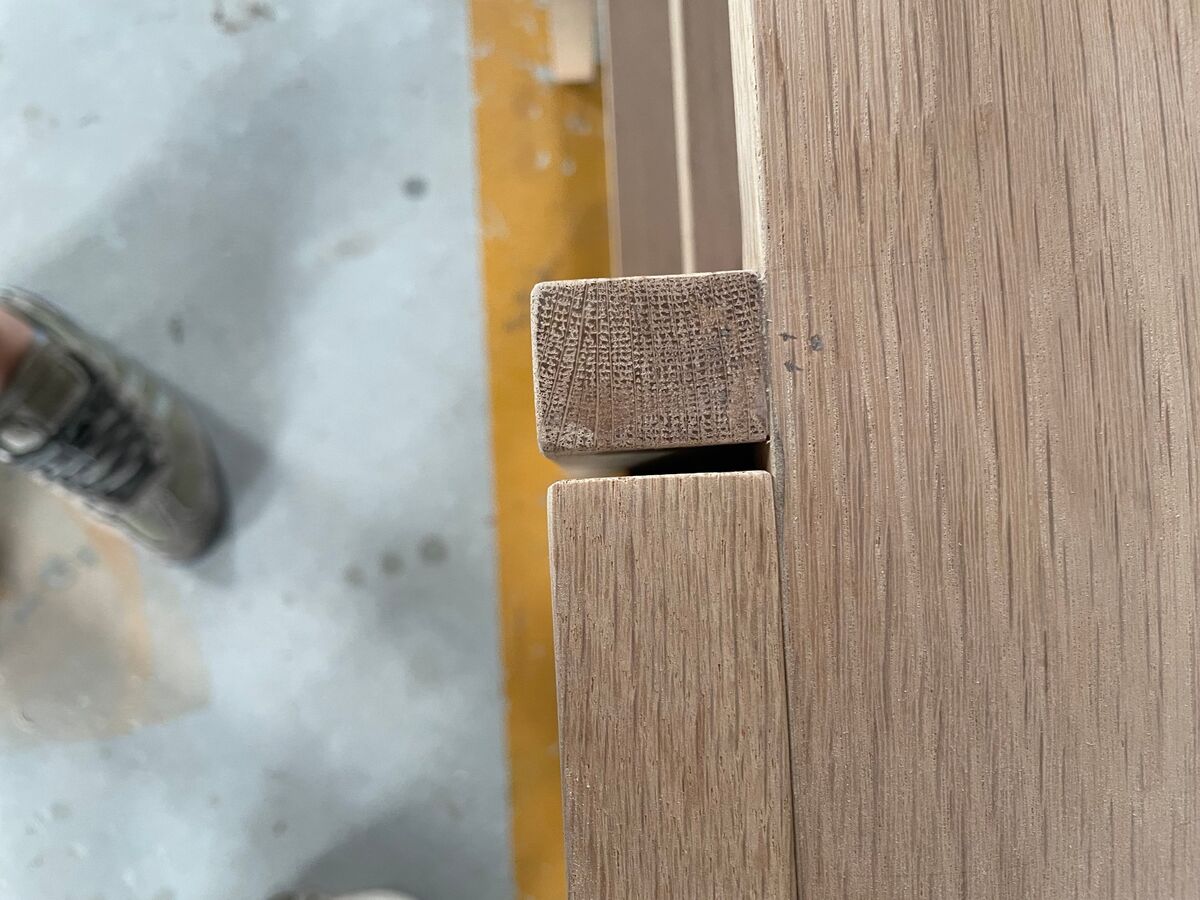 Door clearing the leg after rounding the corners and adding tolerance